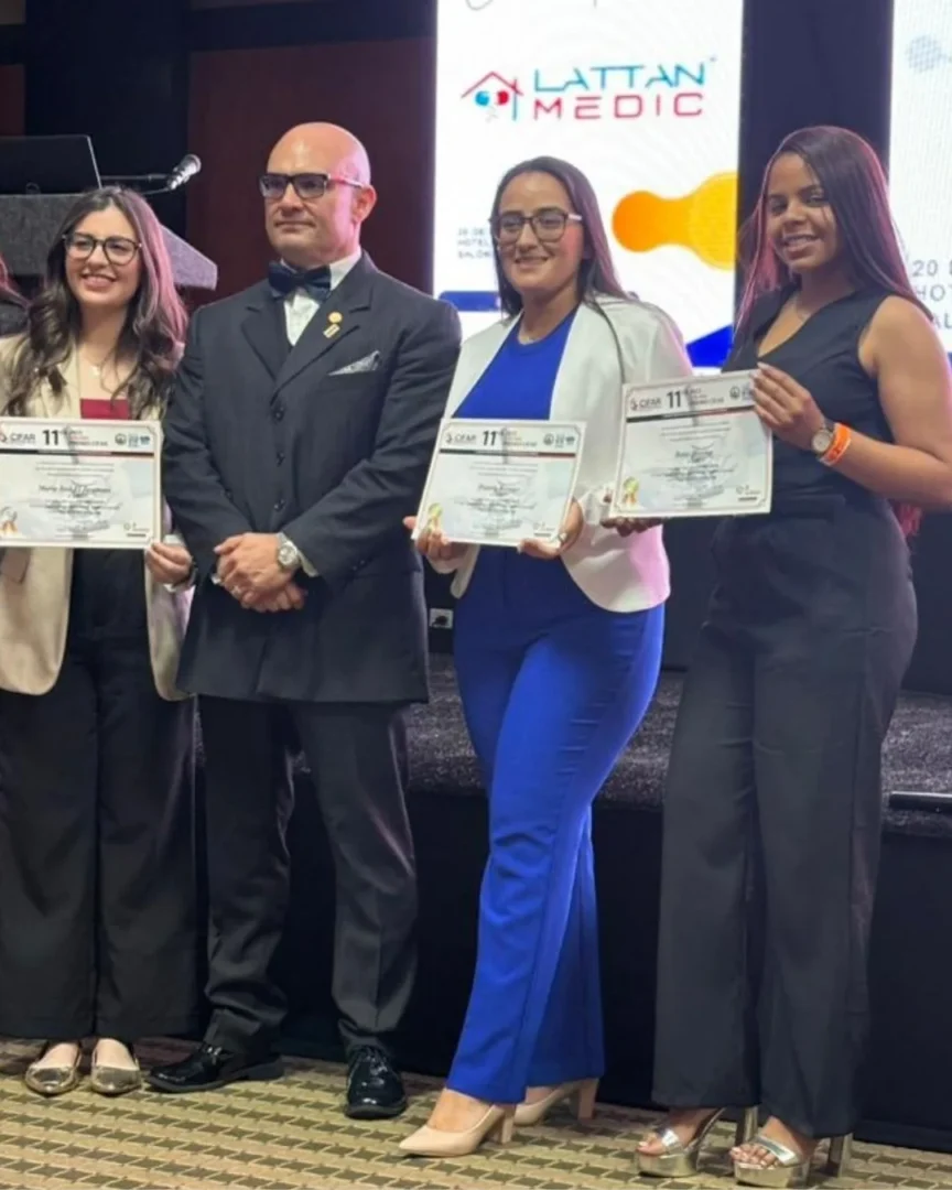 Ganadores de la 11.ª Edición del Premio CIFAR junto a autoridades de la UCV, USM y directivos de CIFAR.